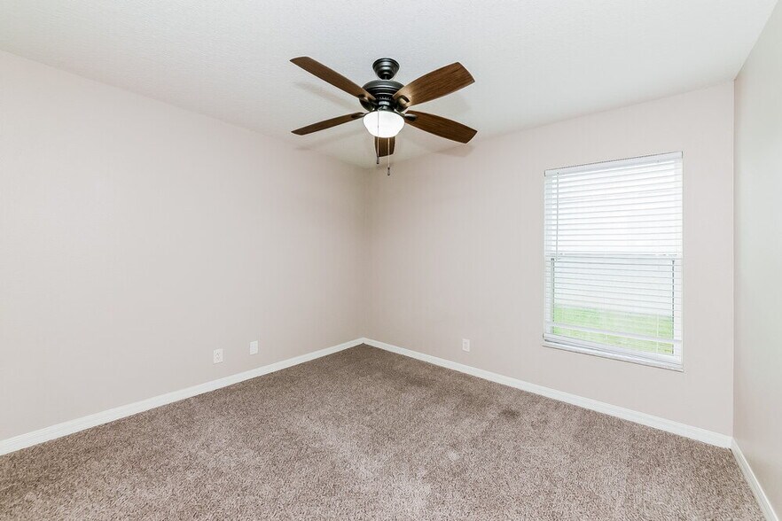 Building Photo - 3432 70th Glen E