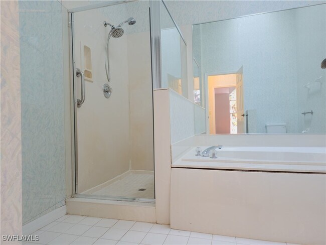 Building Photo - 607 Brookwood Pl