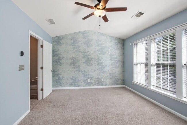 Building Photo - 3563 Views Trce