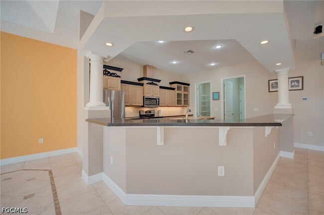 Building Photo - 638 Parkdale Blvd