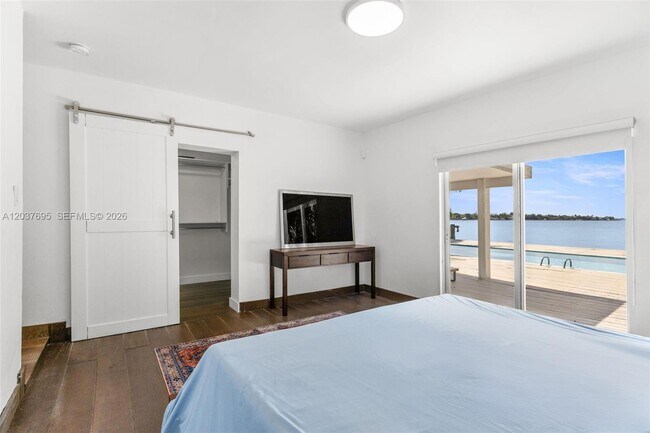 Building Photo - Hawthorne Avenue, Miami Beach, FL 33141 - 4 BR 3 BA single-family home