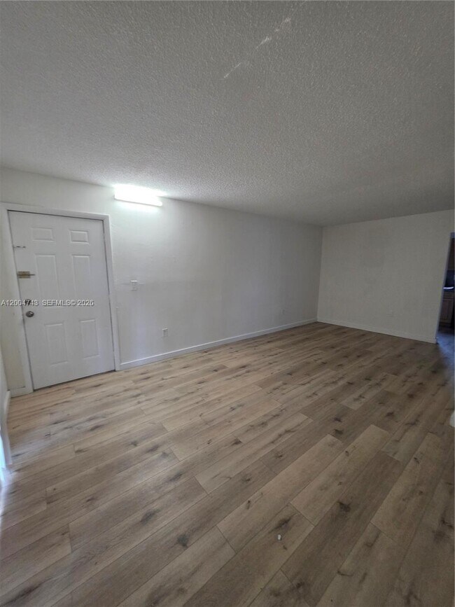 Building Photo - 1111 NW 19th Ave