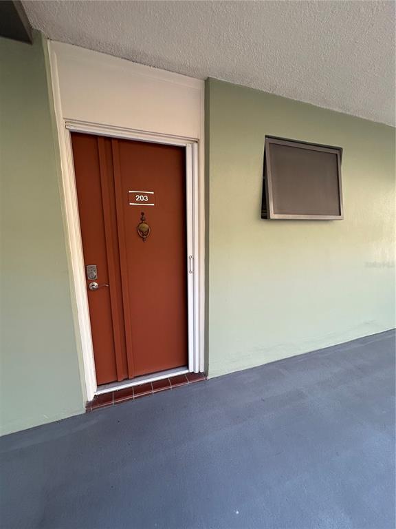 Building Photo - 690 Osceola Ave