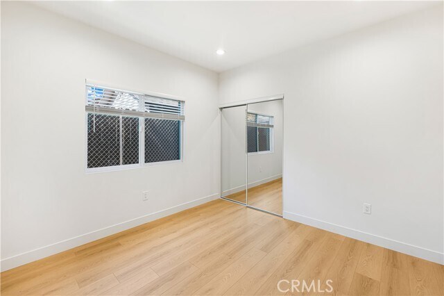 Building Photo - 4042 Somers Ave