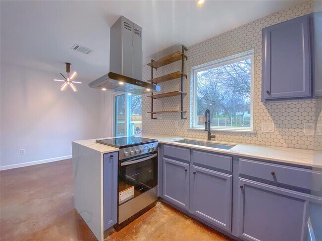 Building Photo - 7208 Meador Ave