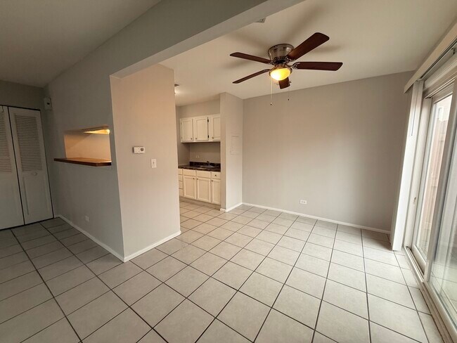 Building Photo - 2167 N Heather Ln