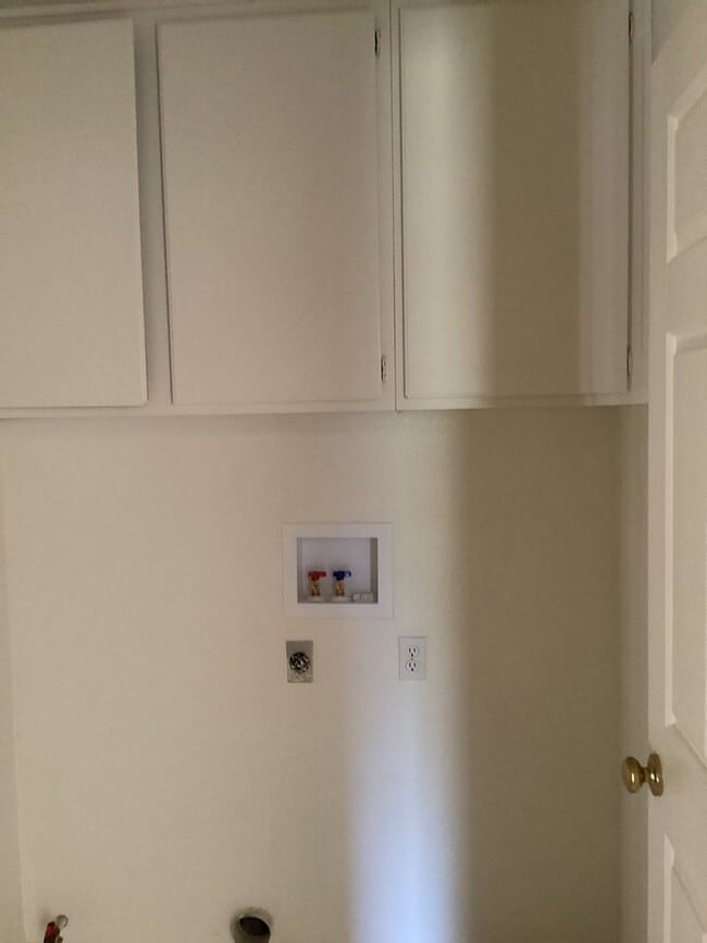 Building Photo - Centrally Located Home in Kitty Hawk