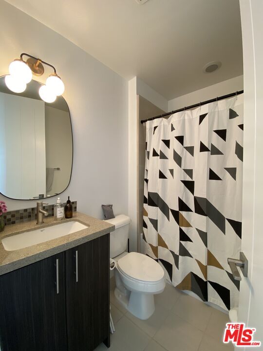 Building Photo - 2753 Waverly Dr
