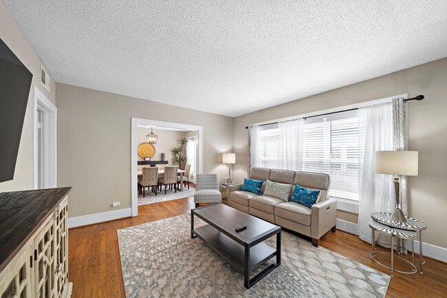 Building Photo - 1631 Castle Ct