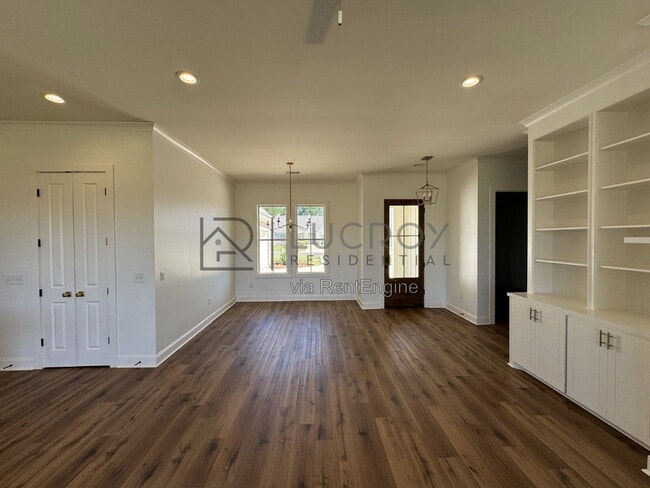 Building Photo - 203 Baleigh Wy