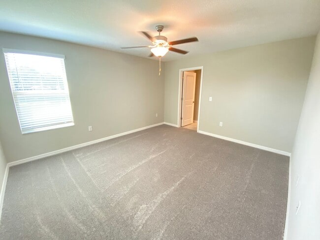 Building Photo - 12012 Miracle Mile Dr, Riverview, FL 33578