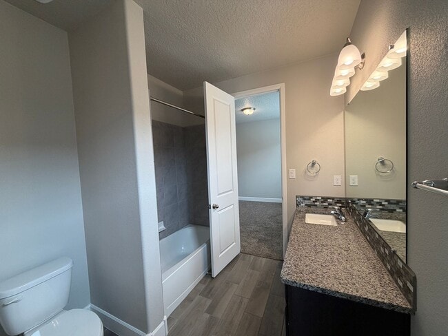 Building Photo - Luxury Single Story 3 Bedroom Plus Office / Sitting Room Recent Construction Available in Exclusi...