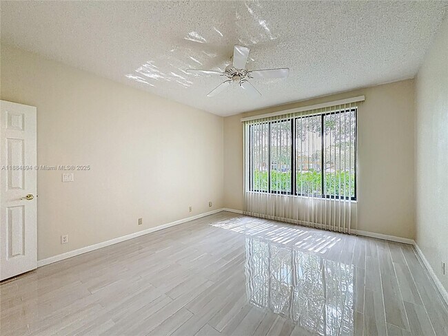 Building Photo - 10524 NW 10th St