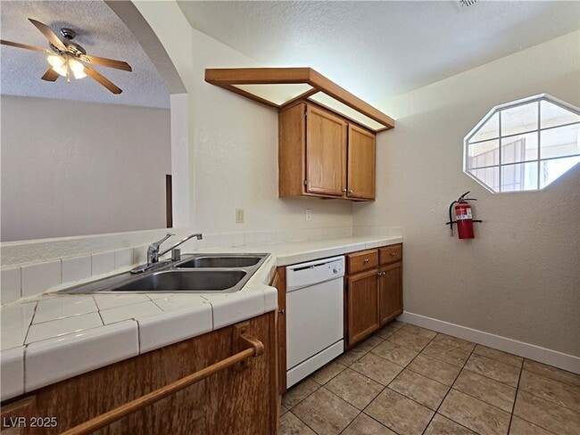 Building Photo - 761 Butternut Ct