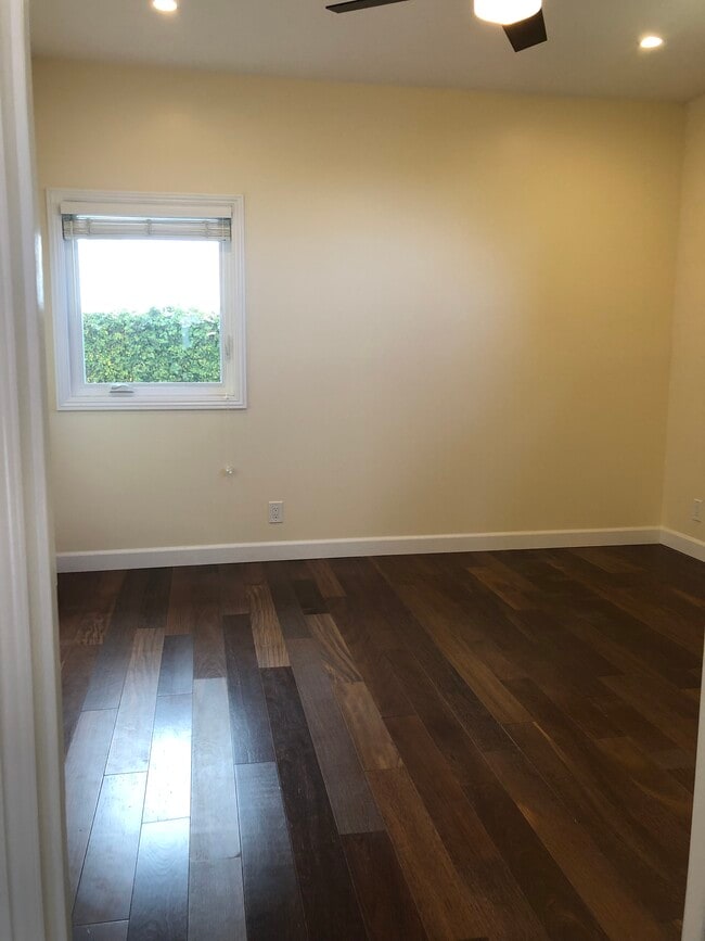 Building Photo - 12620 Palms Blvd