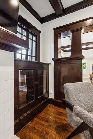 Building Photo - 843 Monroe Dr NE