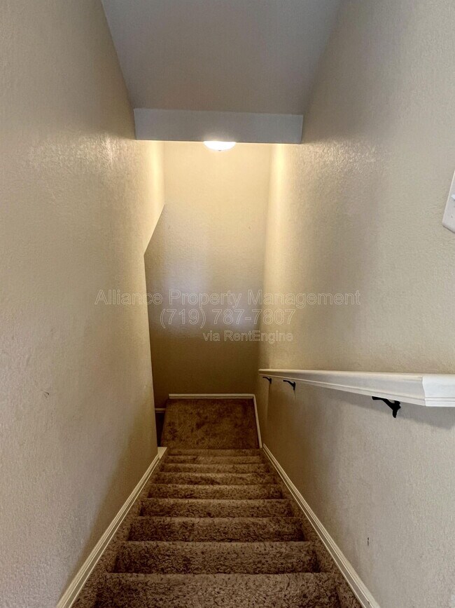 Building Photo - 6280 San Mateo Dr