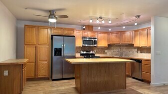 Building Photo - 13511 97th Ave E