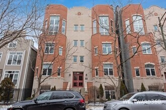 Building Photo - 2629 N Ashland Ave