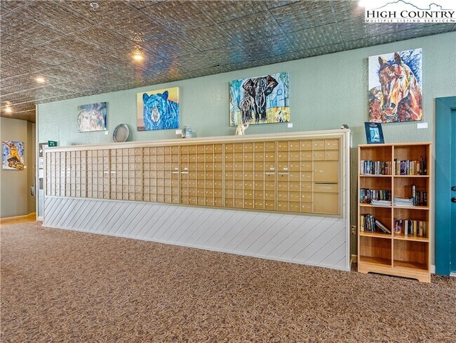 Building Photo - 303 Sugar Top Dr