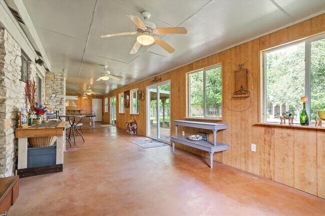 Building Photo - 1204 Lime Rock Dr