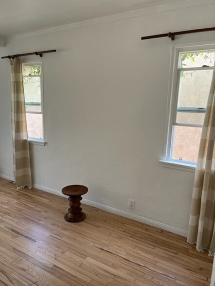 Building Photo - 3034 Perlita Ave