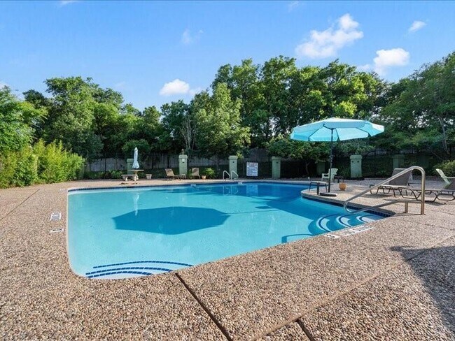 Building Photo - 1607 Coronado Hills Dr