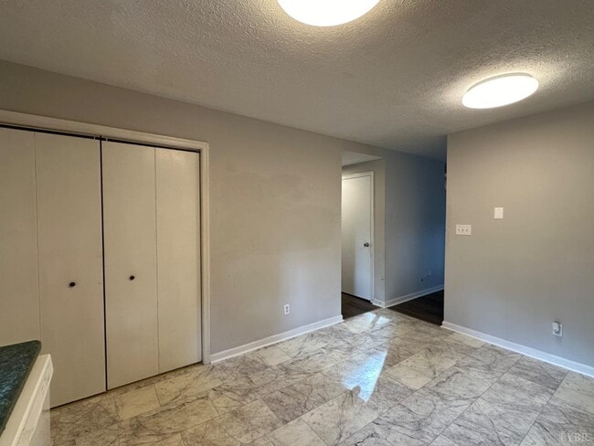 Building Photo - 601 Jackson St