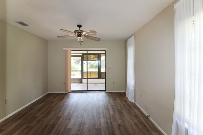 Building Photo - South Venice Annual Home for Rent