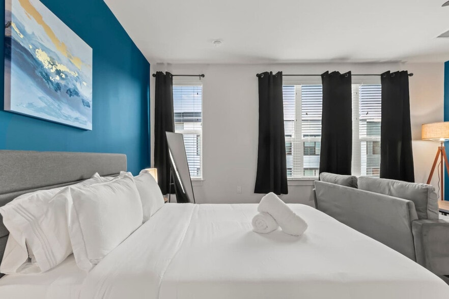 Building Photo - 2317 W Grace St