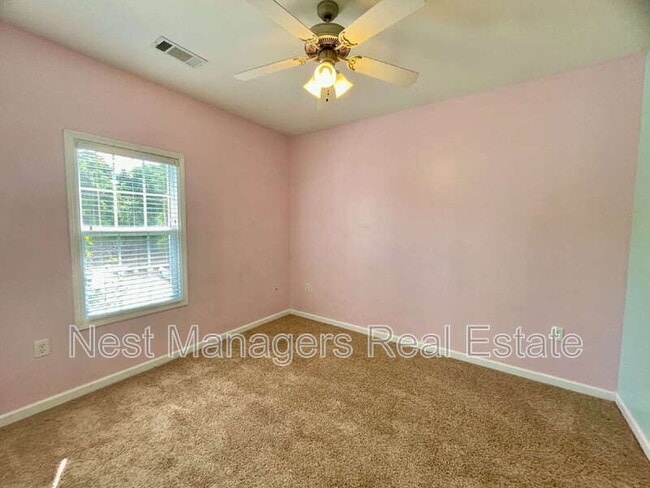 Building Photo - 635 Marshtree Ln