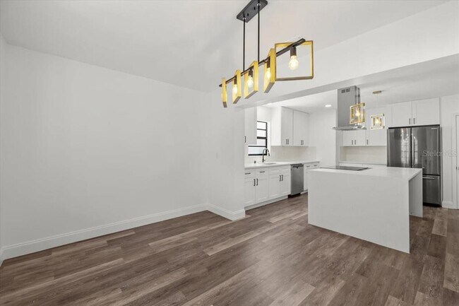 Building Photo - 11218 Creek View Dr