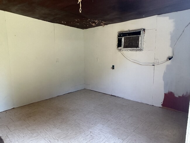 Building Photo - 6 Mancuso Dr