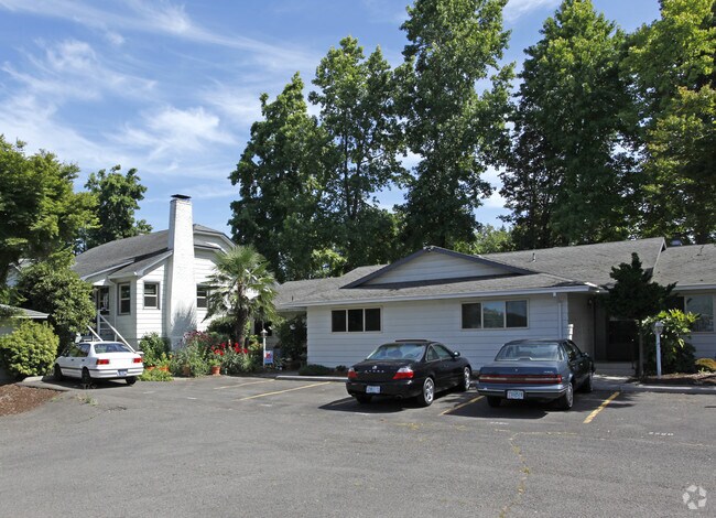 Primary Photo - Lake Road Square
