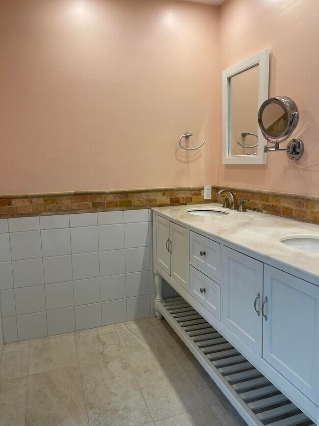 Building Photo - 505 Ocean Dunes Cir