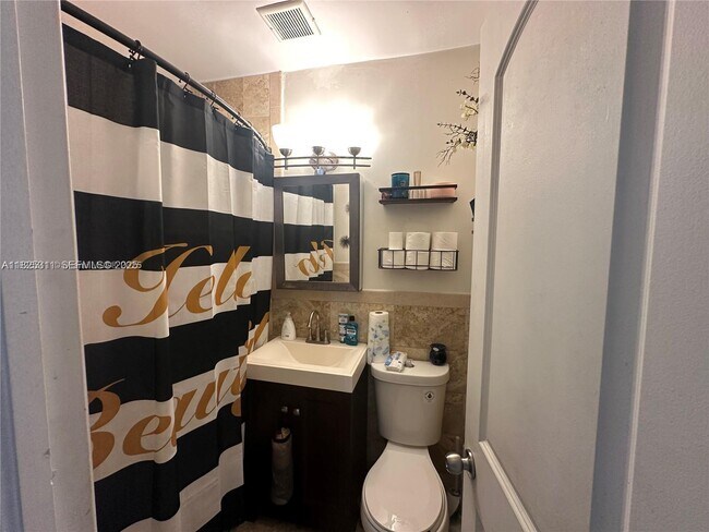 Building Photo - 510 NW 146th St