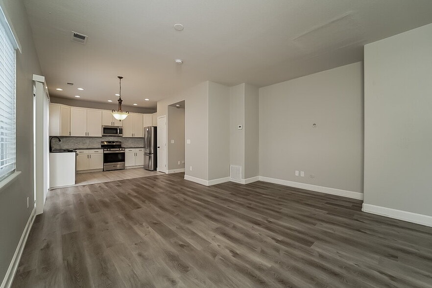 Building Photo - 5065 Pelican St