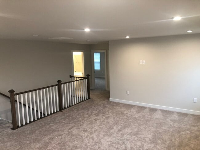 Building Photo - 2198 Craven Ln