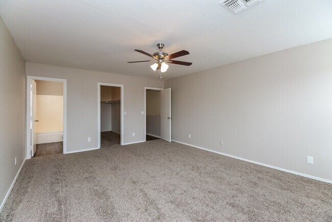 Building Photo - 2299 E Peach Tree Dr