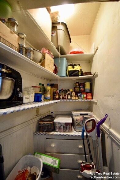 Building Photo - 5 Braemore Rd