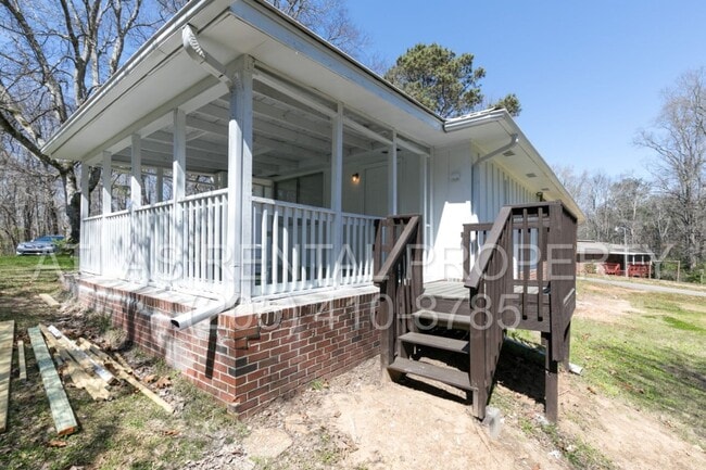 Building Photo - Incredible Value in the Desirable Shannon Road Area – Beautifully Renovated 3BR/2BA!