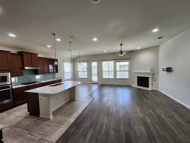 Building Photo - 1400 Little Elm Trail