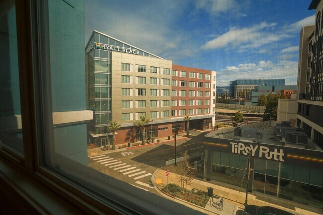 Building Photo - 1587 Brunswig Ln