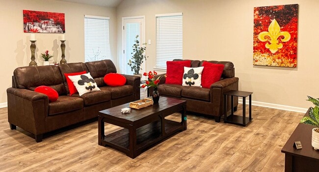 Building Photo - 3740 Red Tailed Hawk Dr