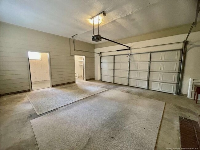 Building Photo - 2514 Dartmouth Dr