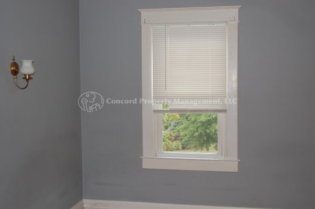 Building Photo - 3029 Oakcrest Ave