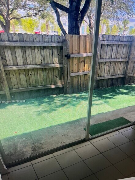 Building Photo - 2856 SE 15th Rd