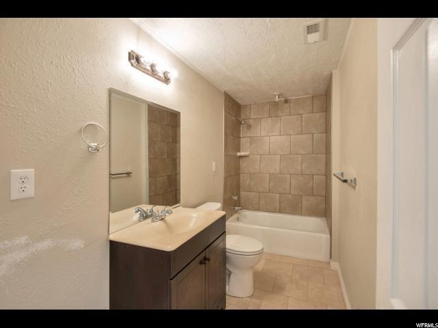 Building Photo - Great 3 Bd 1 Full Bath Home