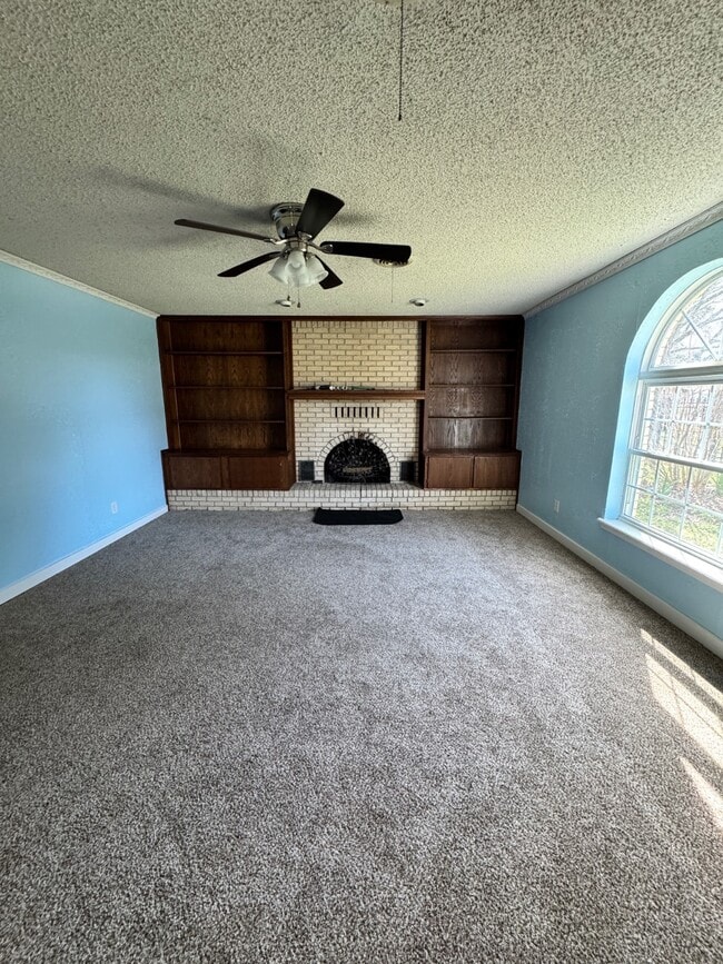 Building Photo - 607 Lehigh Ave