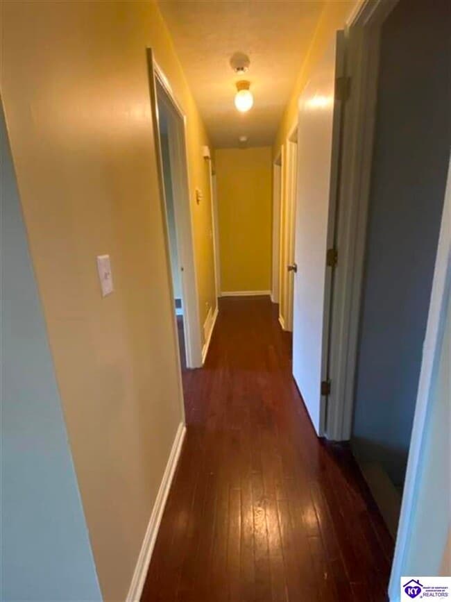 Building Photo - 621 E Lincoln Trail Blvd